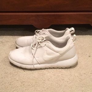 White Nike’s